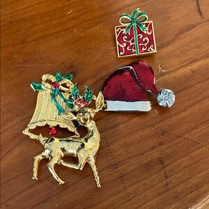 Lot of 4 Christmas pin